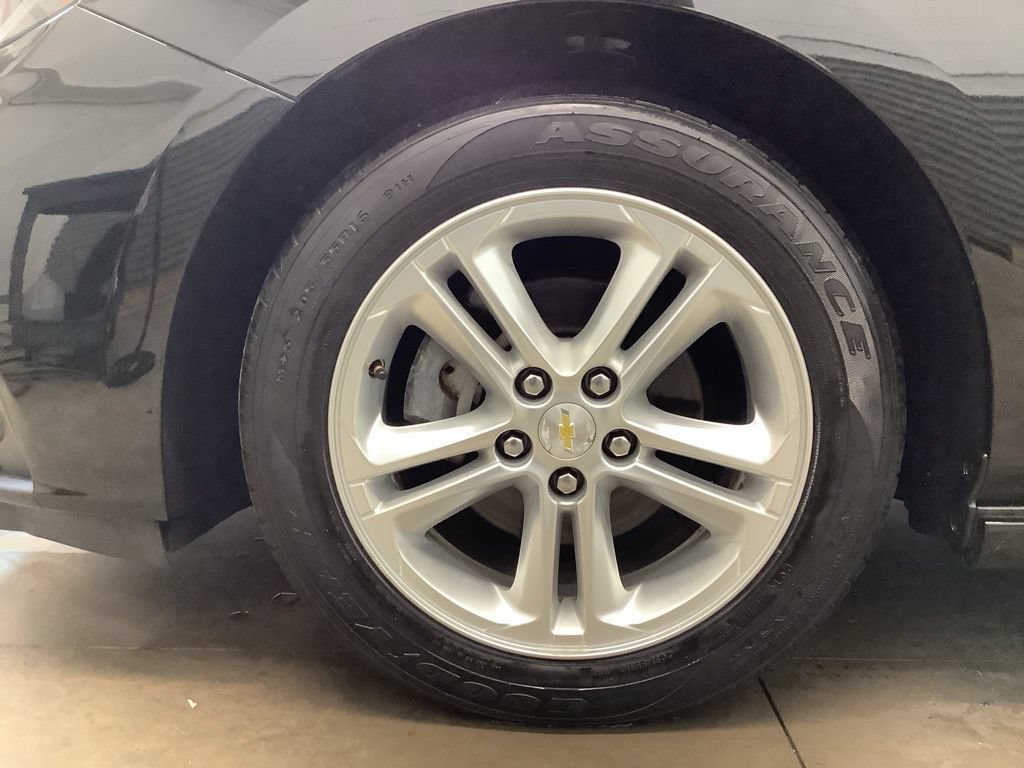 Used 2016 Chevrolet Cruze LT w/ Sun And Sound Package FWD image 21