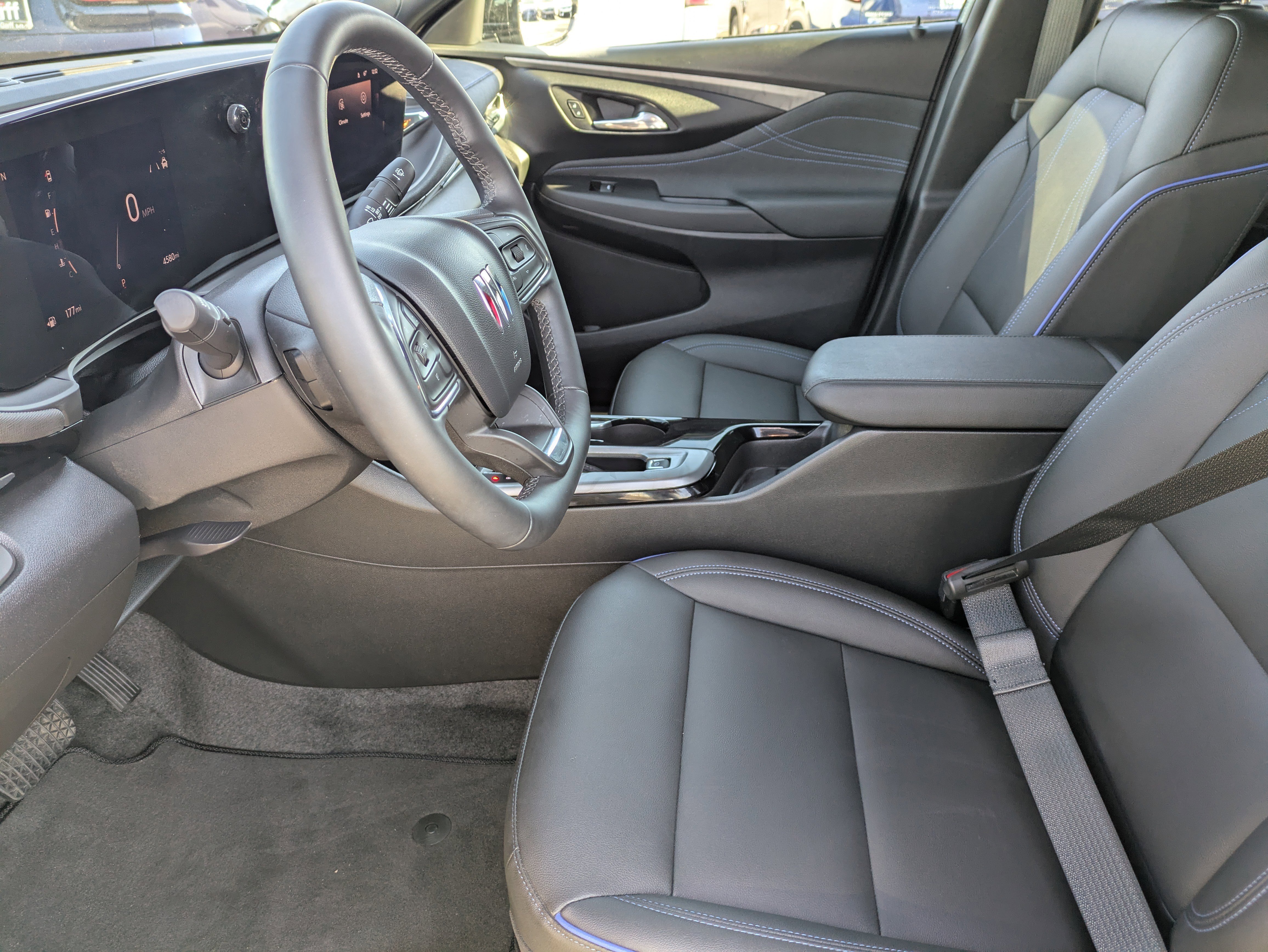 Used 2025 Buick Envista Sport Touring image 26