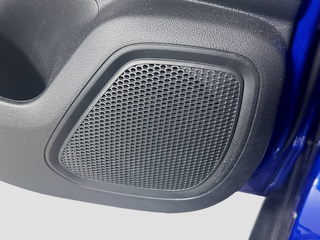 Certified 2025 Hyundai Venue SEL FWD image 25