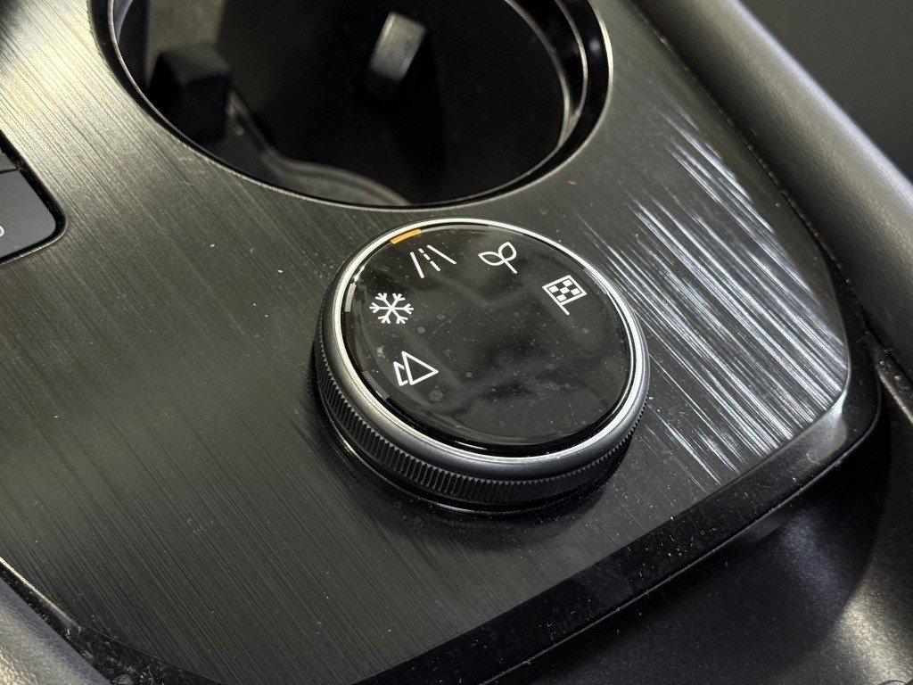 Used 2023 Nissan Rogue SL w/ SL Premium Package image 31