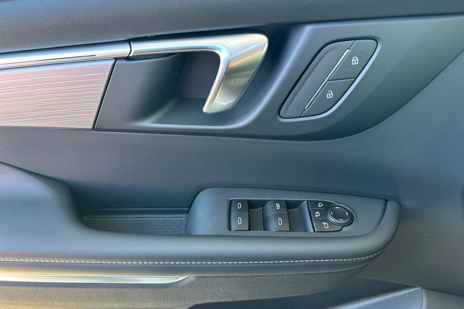 New 2026 Buick Enclave Preferred image 9