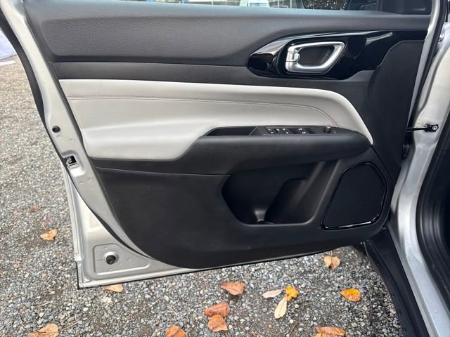 New 2026 Jeep Compass Limited image 15