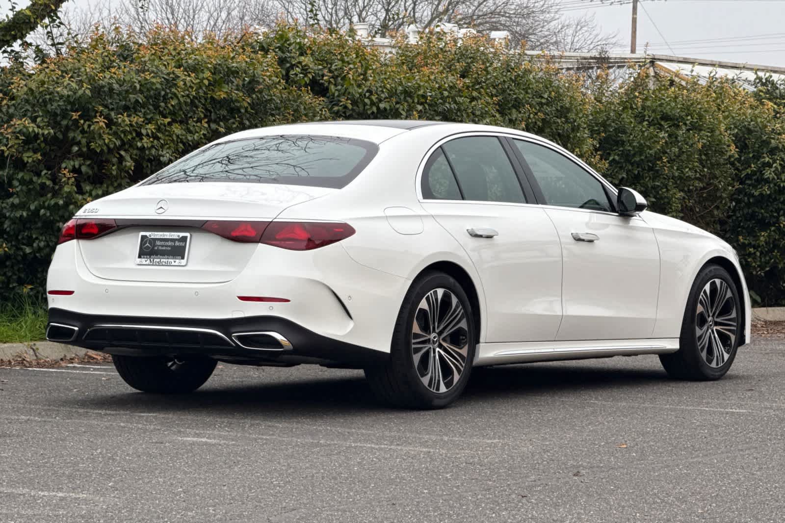 New 2026 Mercedes-Benz E 350 Sedan image 3