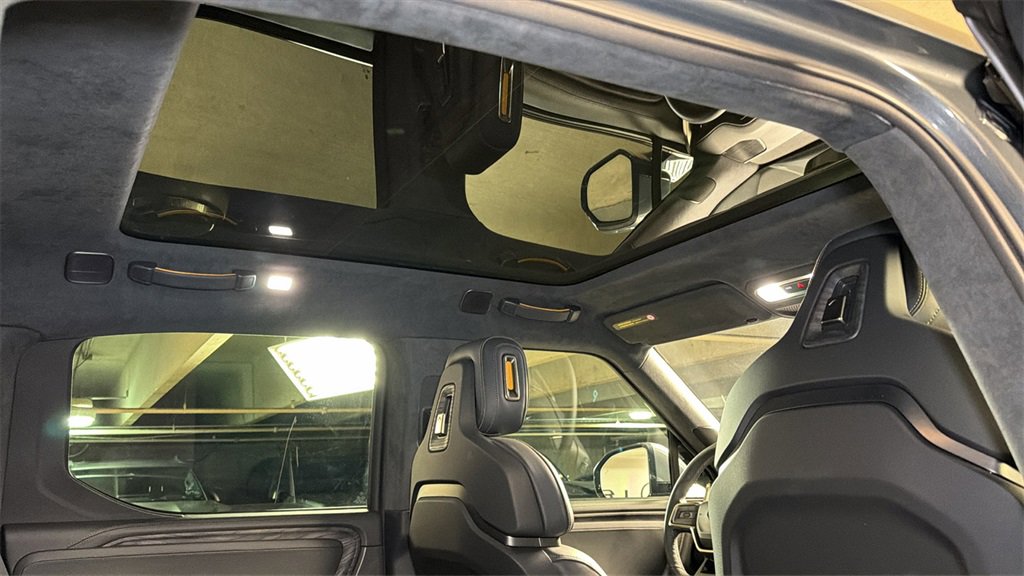 Used 2022 Rivian R1T Launch Edition image 14