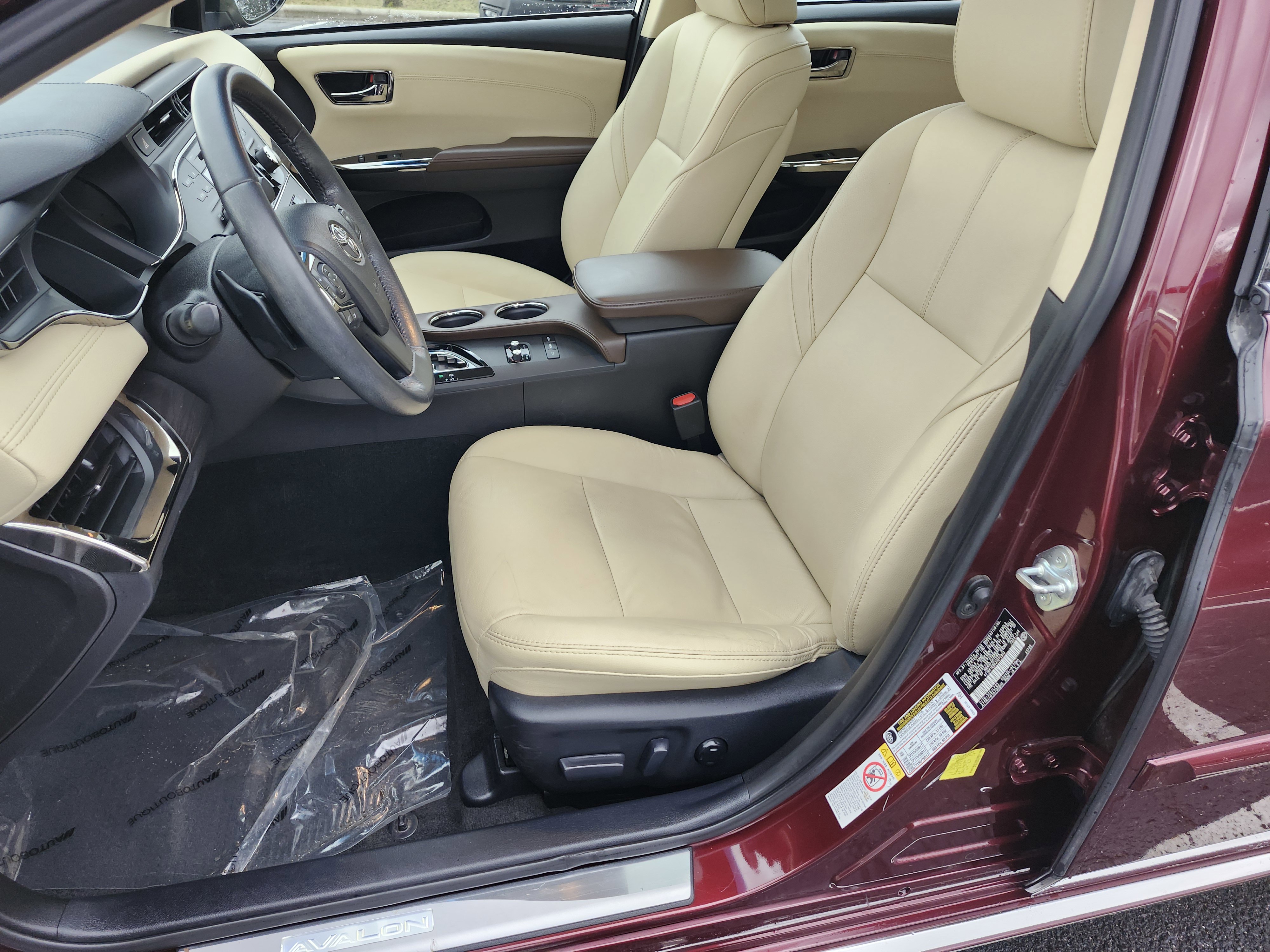 Used 2018 Toyota Avalon XLE Premium w/ Protection Package image 25