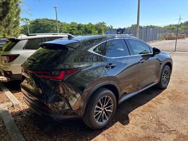 Used 2025 Lexus NX 250 FWD w/ Accessory Package (Z1) image 3