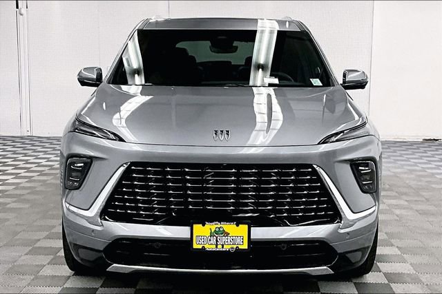 Used 2025 Buick Enclave Avenir w/ Super Cruise Package image 4