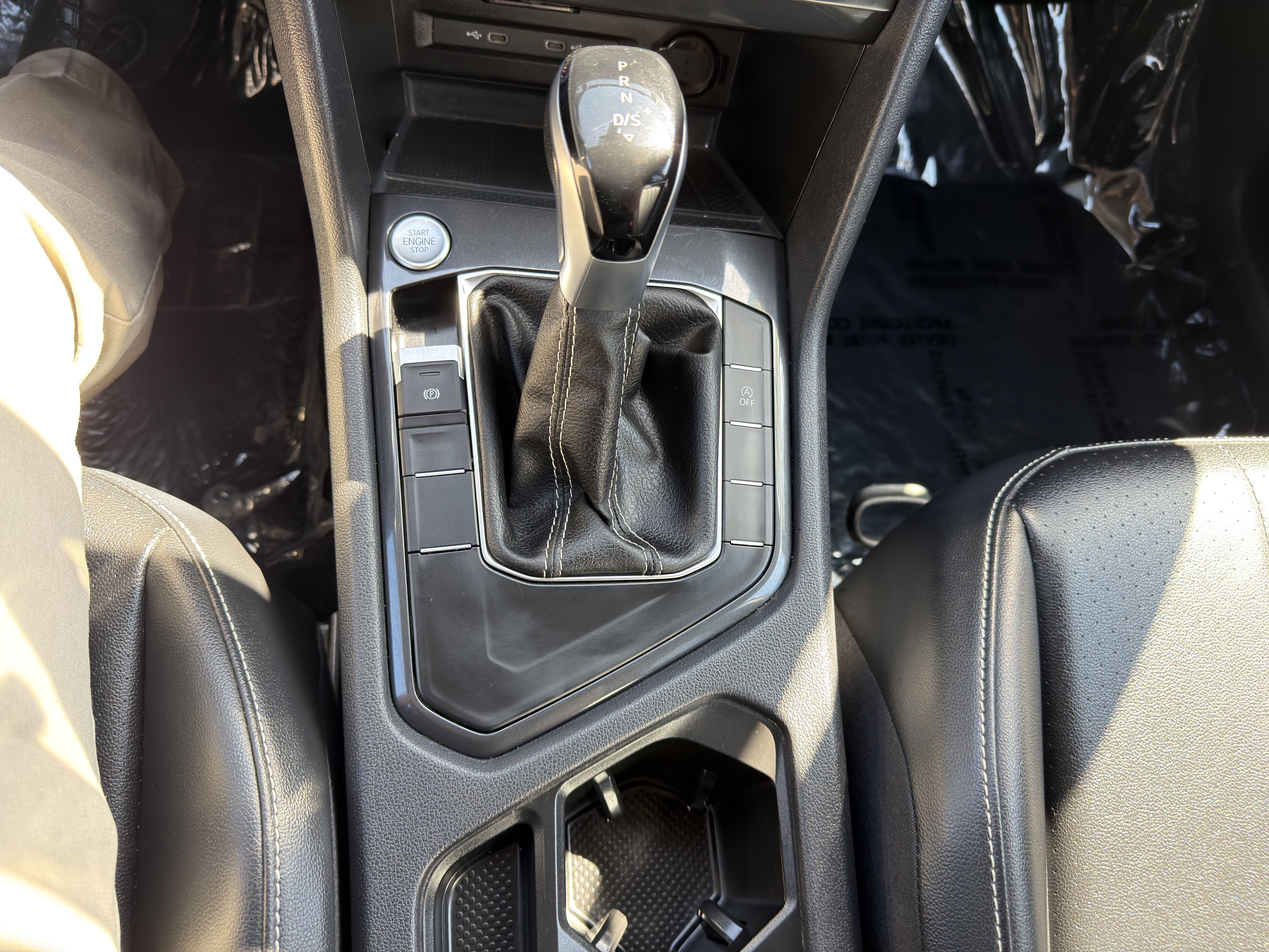 Used 2024 Volkswagen Tiguan SE FWD image 35