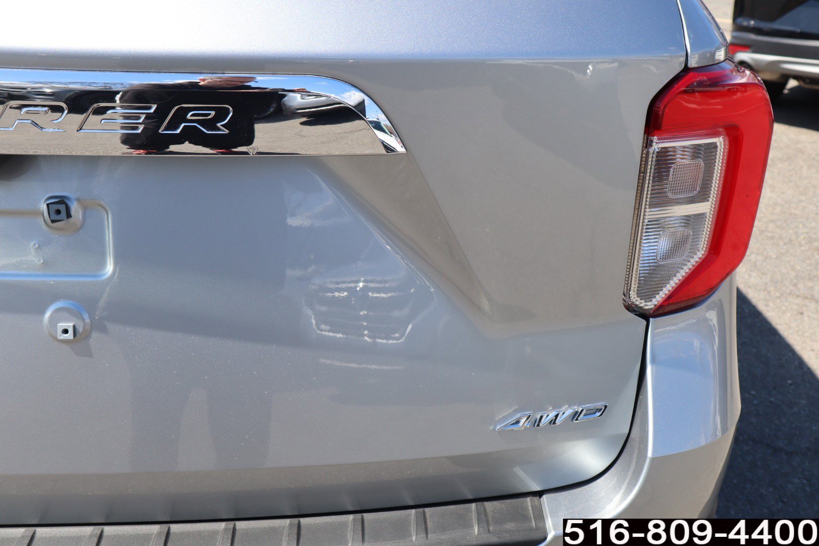 Used 2024 Ford Explorer XLT w/ Equipment Group 202A AWD/4WD image 31