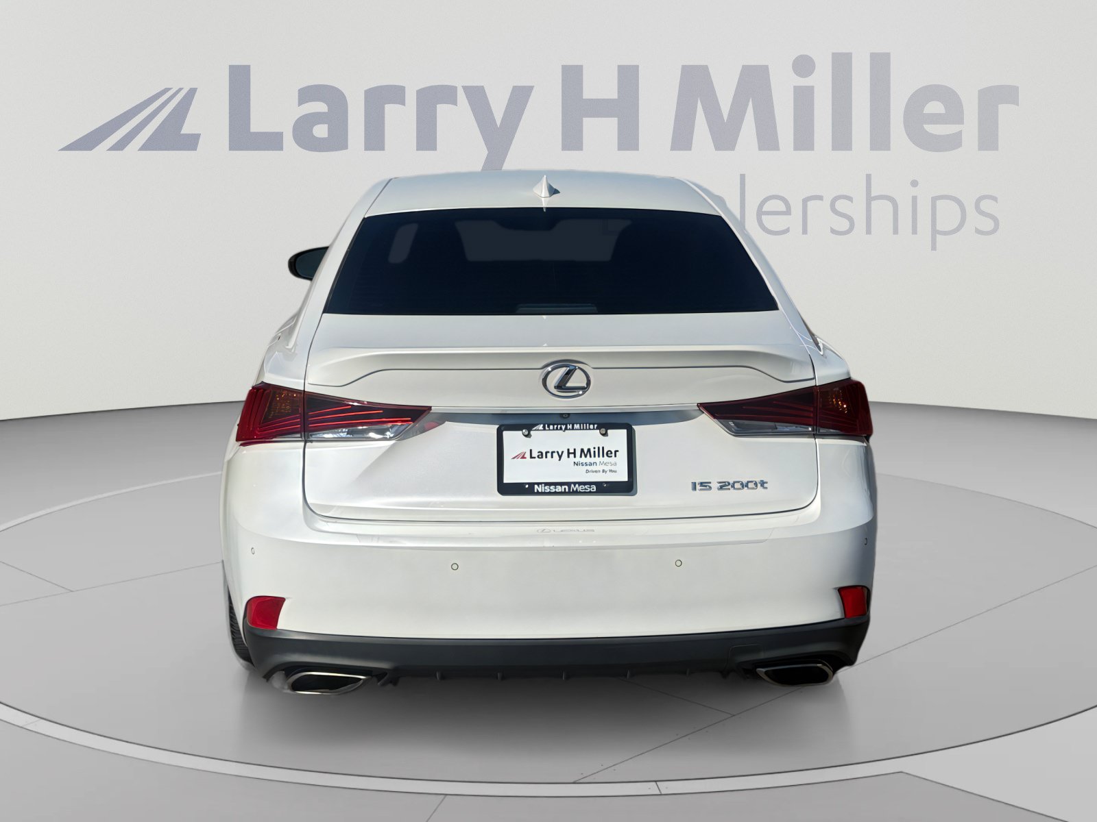 Used 2017 Lexus IS 200t w/ Premium Package RWD image 4