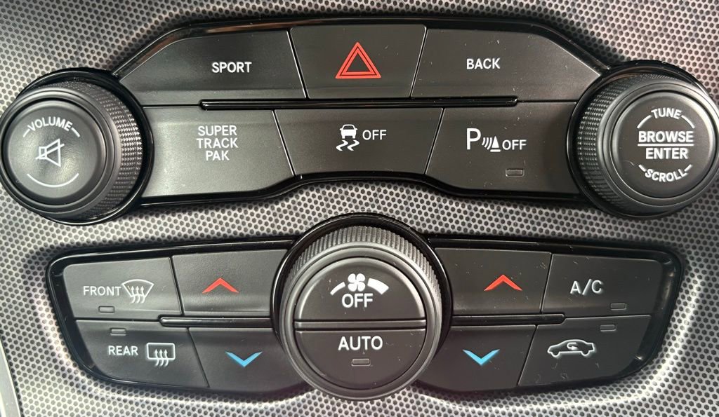 Used 2016 Dodge Challenger R/T Plus RWD image 26