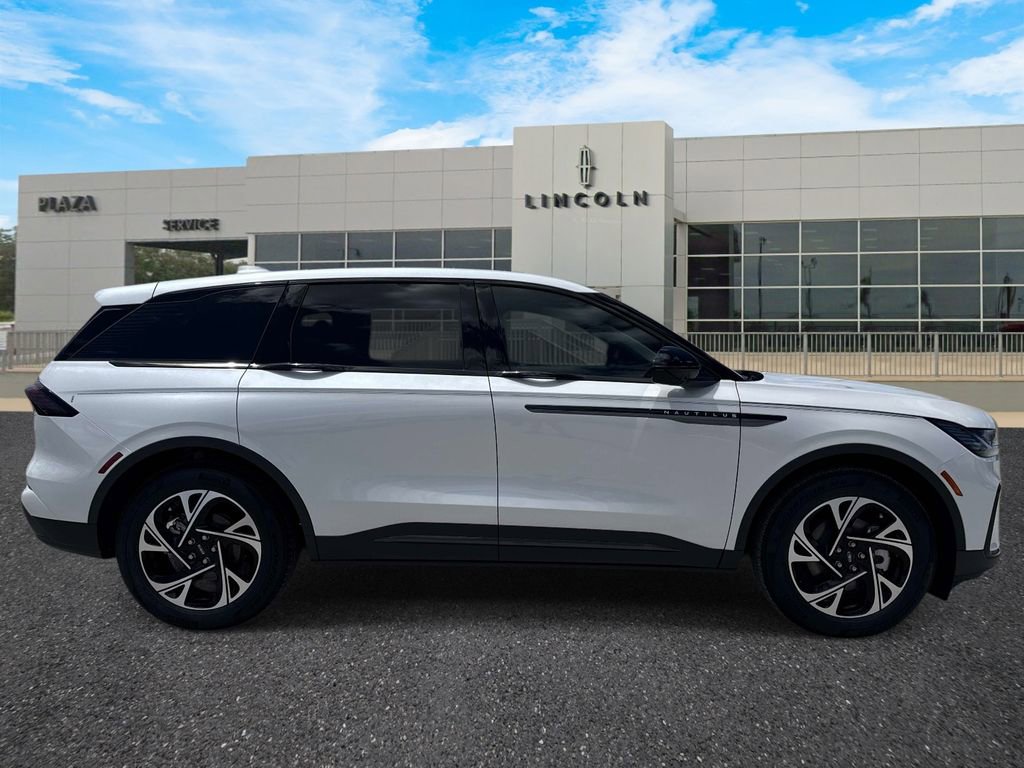 New 2026 Lincoln Nautilus Premier w/ Equipment Group 102A image 2