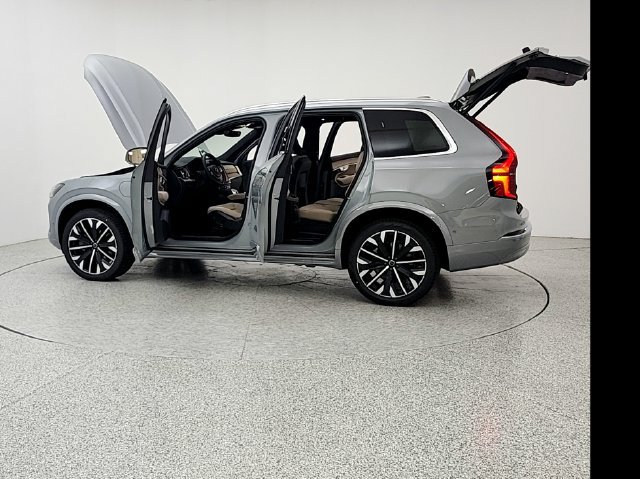 New 2026 Volvo XC90 T8 Plus AWD/4WD image 12