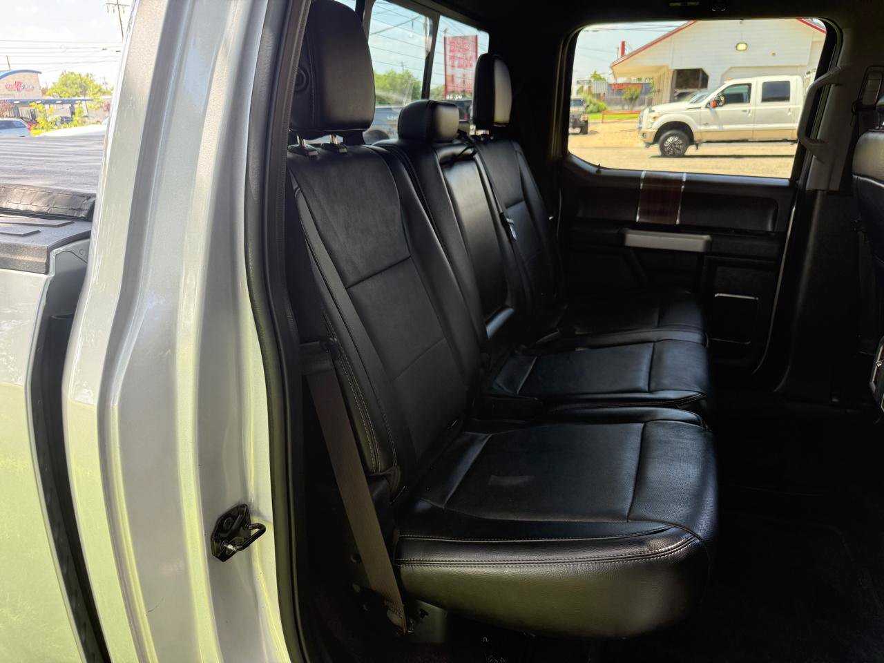 Used 2015 Ford F150 Lariat AWD/4WD image 19