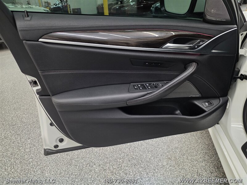 Used 2018 BMW 540i RWD image 16