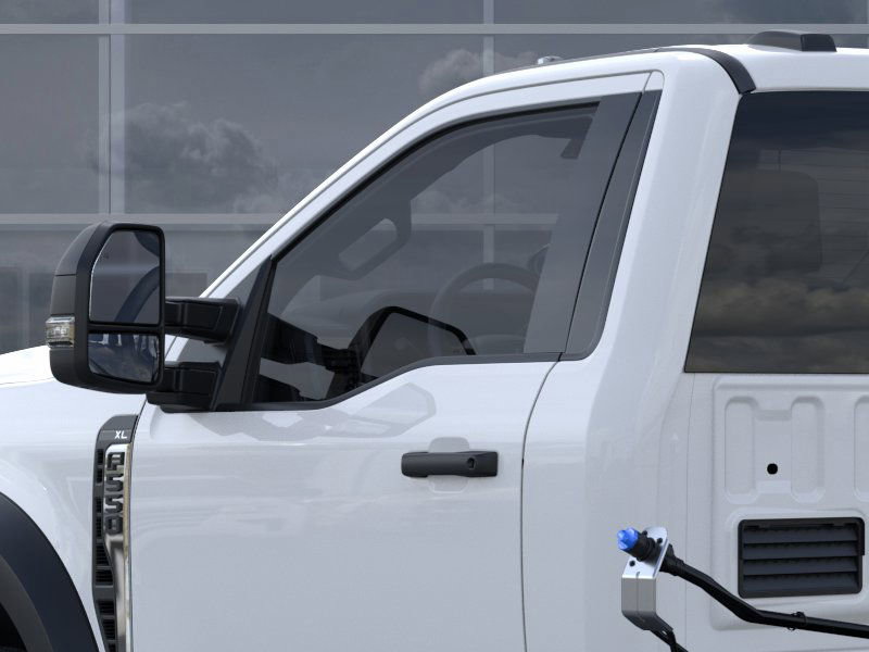 New 2026 Ford F550 4x4 Regular Cab Super Duty w/ XL Chrome Package image 20
