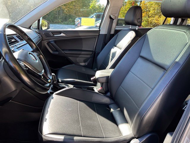 Used 2018 Volkswagen Tiguan SEL AWD/4WD image 40