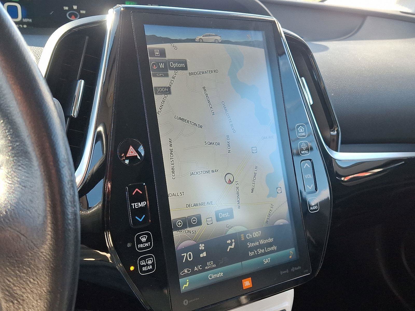 Used 2018 Toyota Prius Prime Advanced image 16