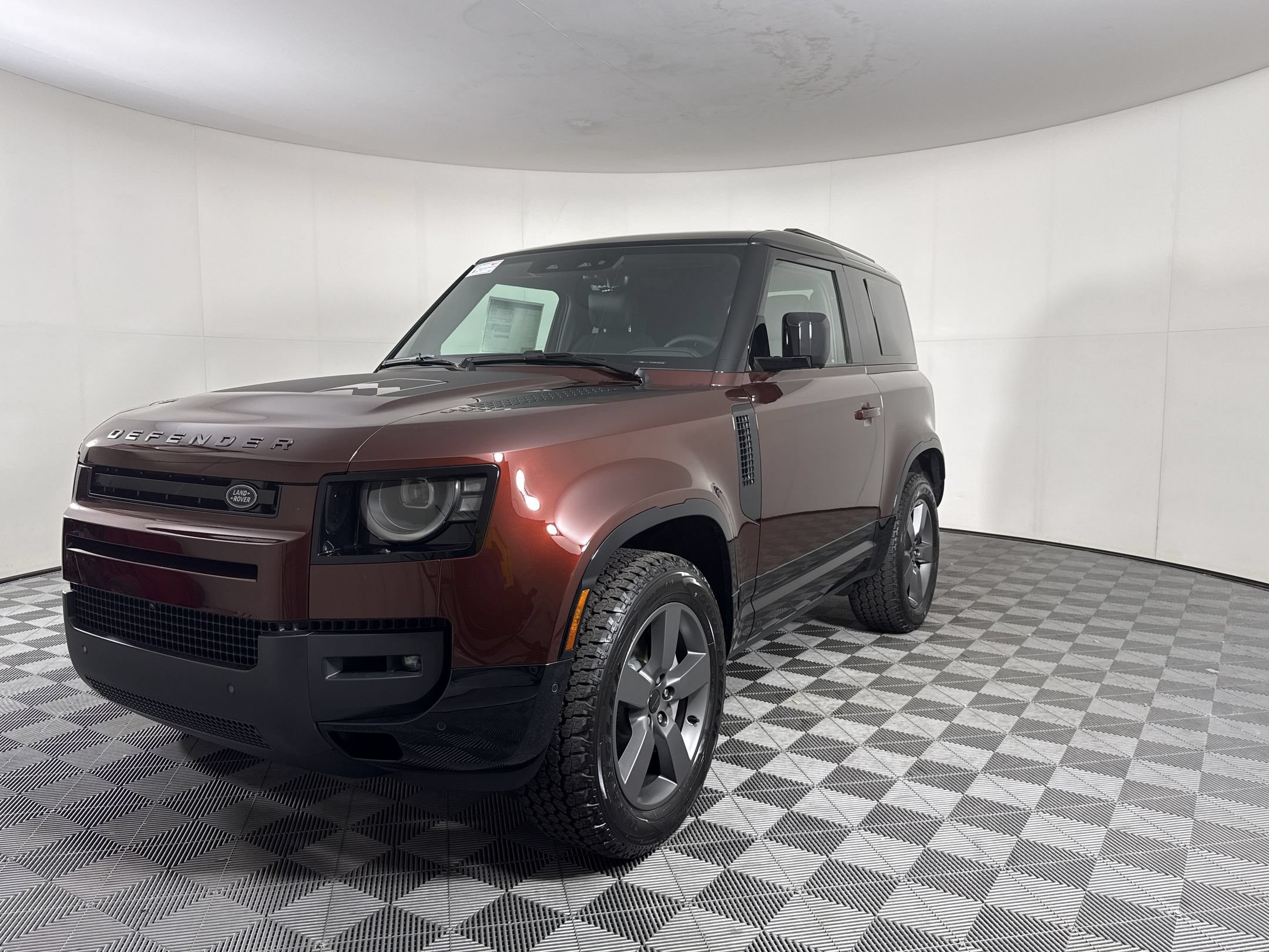 New 2026 Land Rover Defender 90 X-Dynamic SE