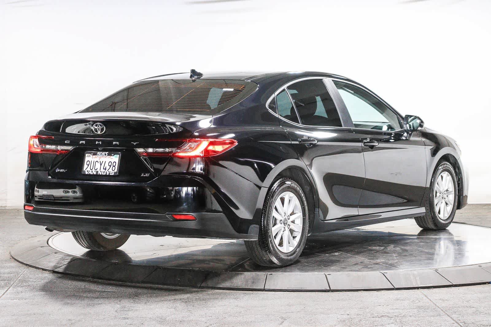 Used 2025 Toyota Camry LE FWD image 6