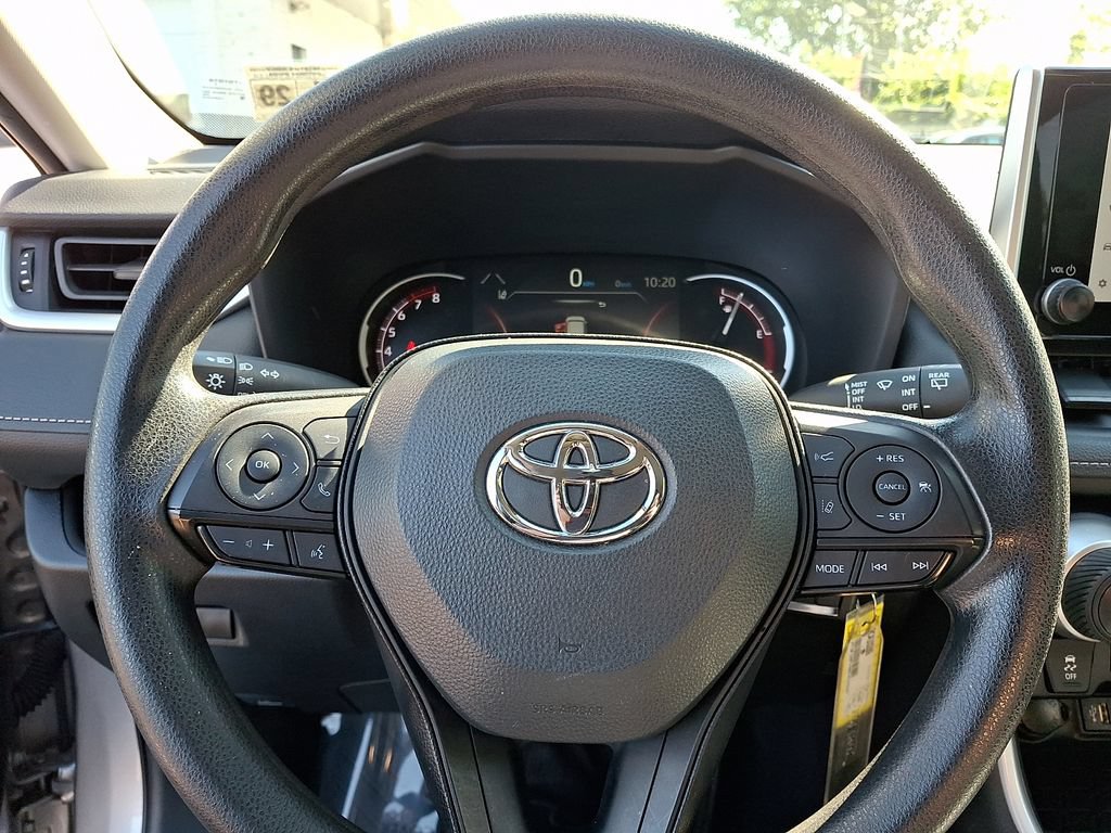 Certified 2024 Toyota RAV4 LE AWD/4WD image 21