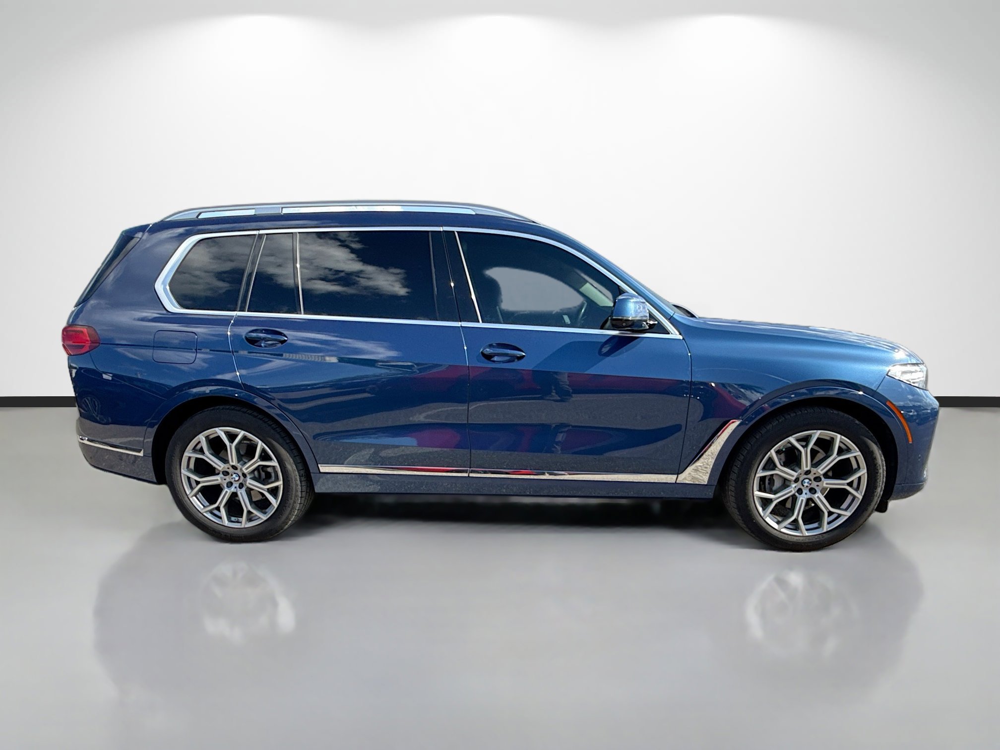 Used 2020 BMW X7 xDrive40i w/ Premium Package image 2