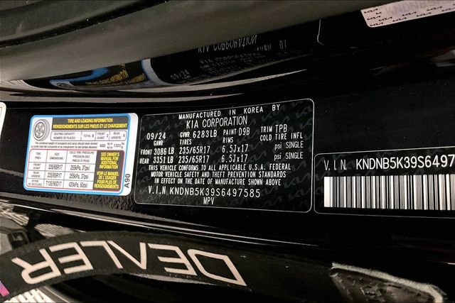Used 2025 Kia Carnival image 38