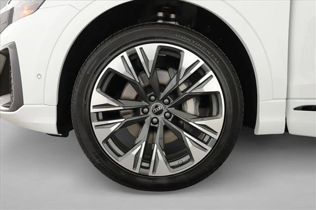 Used 2025 Audi Q8 Premium Plus w/ Premium Plus Package image 11