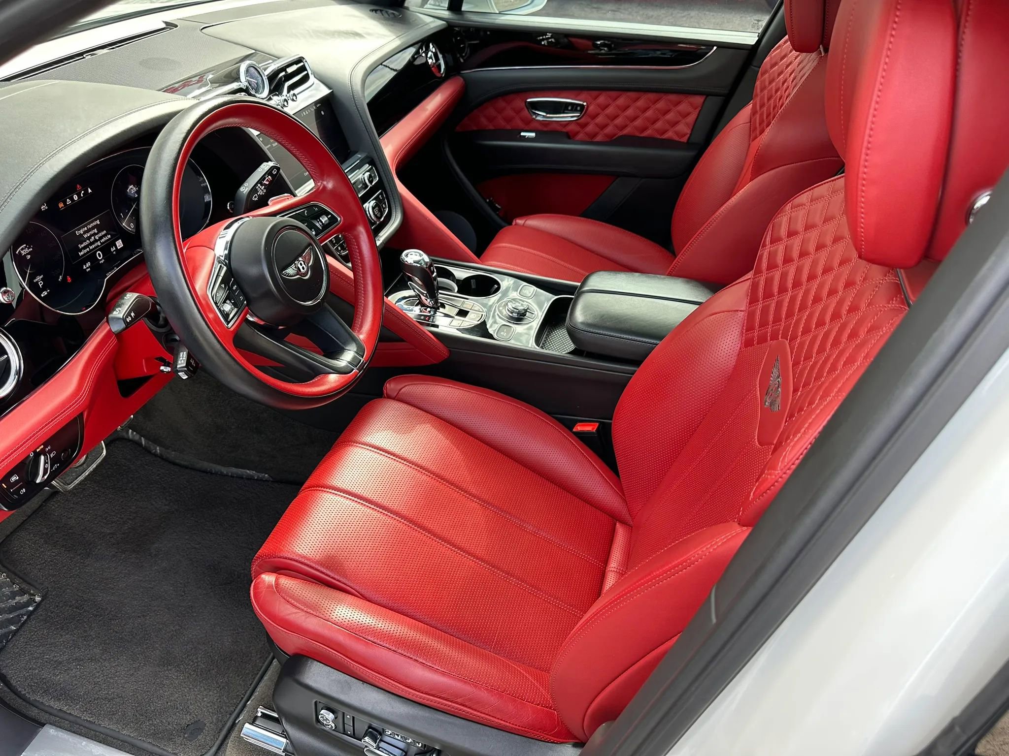Used 2021 Bentley Bentayga AWD/4WD image 21