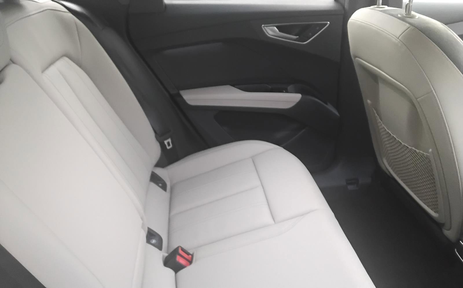 Used 2025 Audi Q4 e-tron Premium image 24