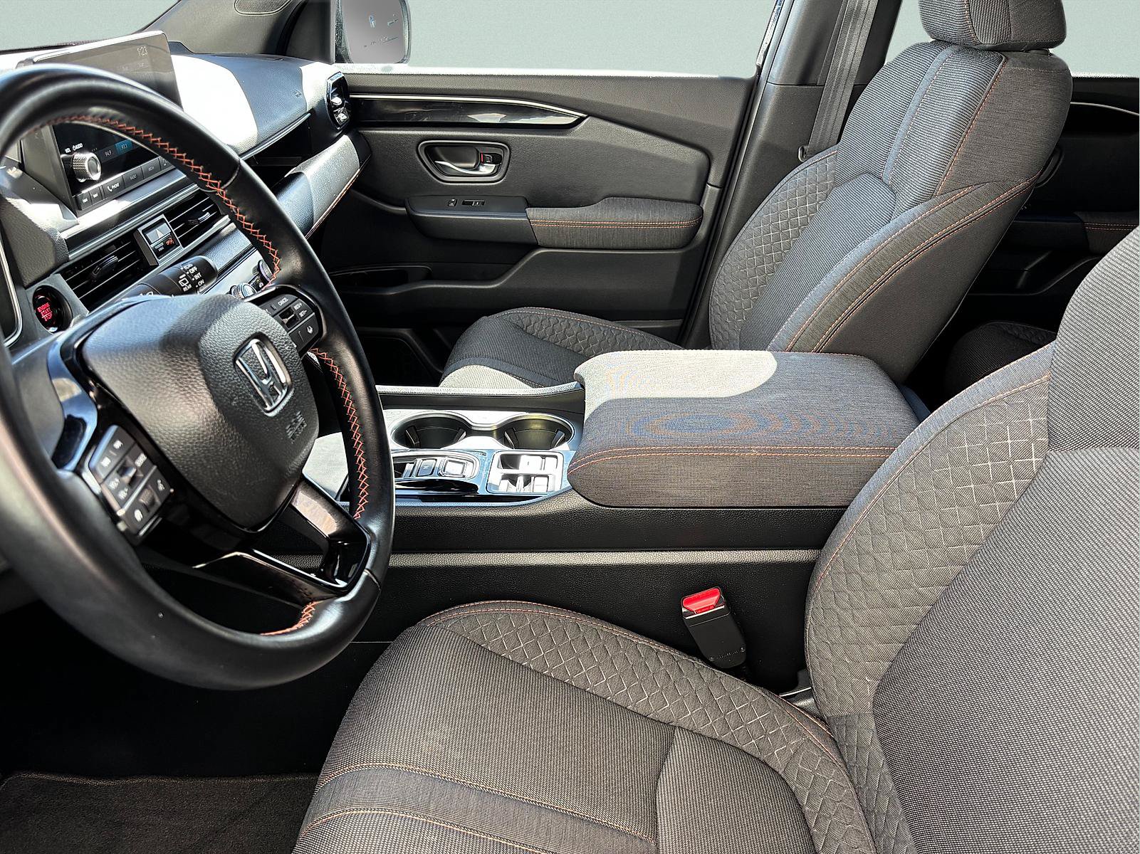 Certified 2023 Honda Pilot Sport image 14