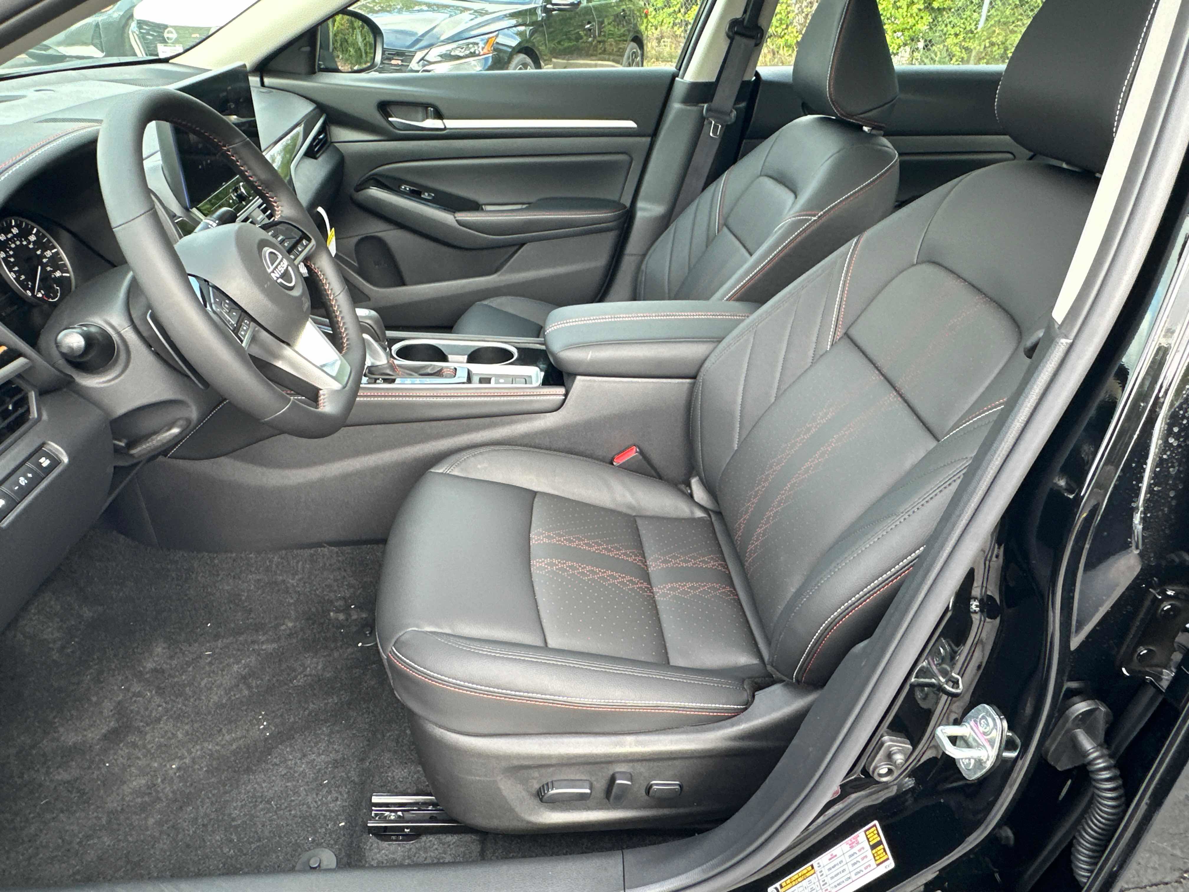 New 2025 Nissan Altima 2.5 SR w/ SR Premium Package image 19