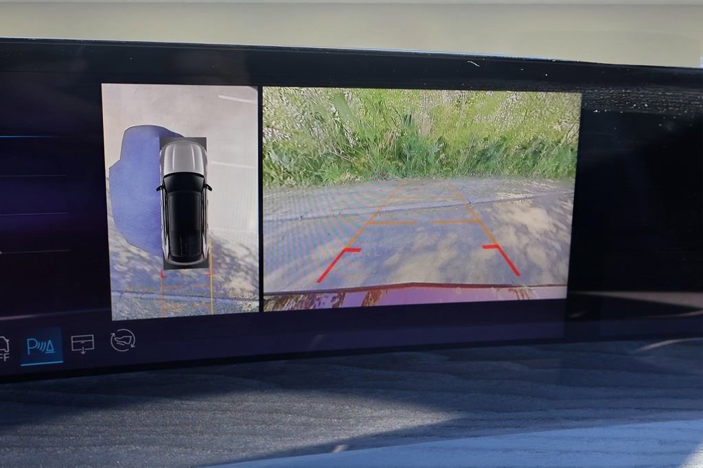 New 2025 Cadillac Escalade IQ Luxury 2 image 29