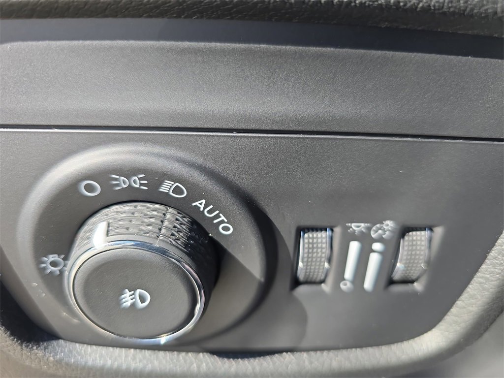 New 2025 Jeep Grand Cherokee L Limited image 27