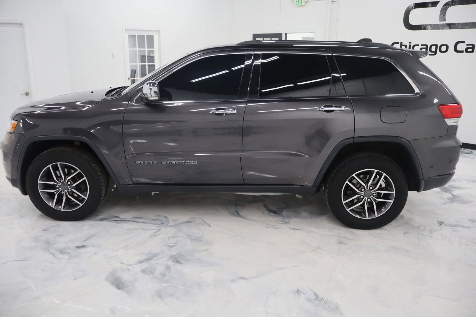Used 2019 Jeep Grand Cherokee Limited image 6