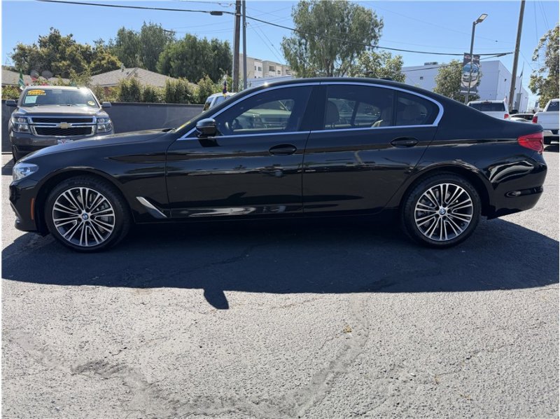 Used 2020 BMW 530i w/ Premium Package image 4