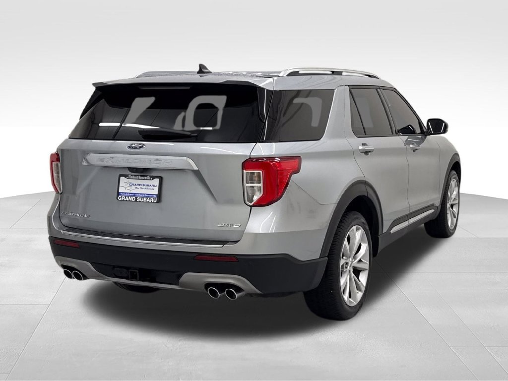 Used 2023 Ford Explorer Platinum w/ Technology Package AWD/4WD image 6