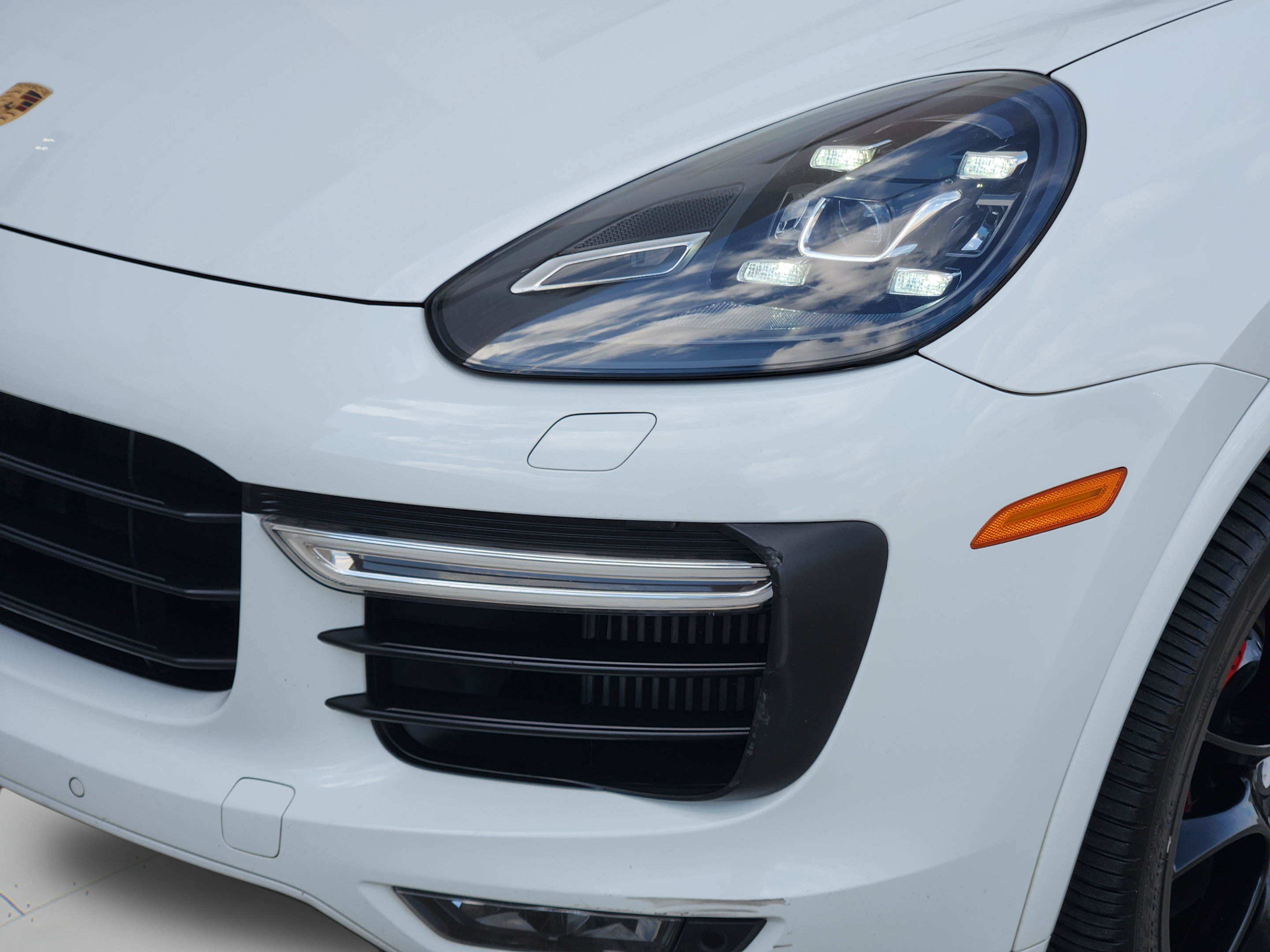 Used 2016 Porsche Cayenne GTS AWD/4WD image 31