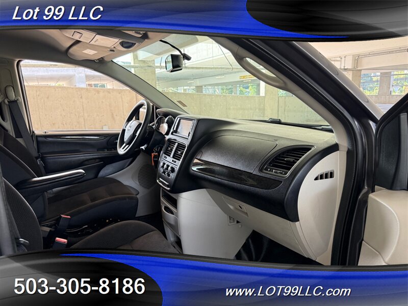 Used 2018 Dodge Grand Caravan SE w/ Power Convenience Group I FWD image 37