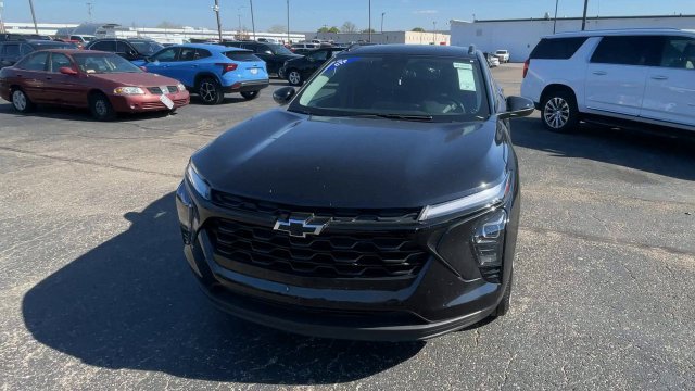 New 2026 Chevrolet Trax LT w/ Driver Confidence Package FWD image 5