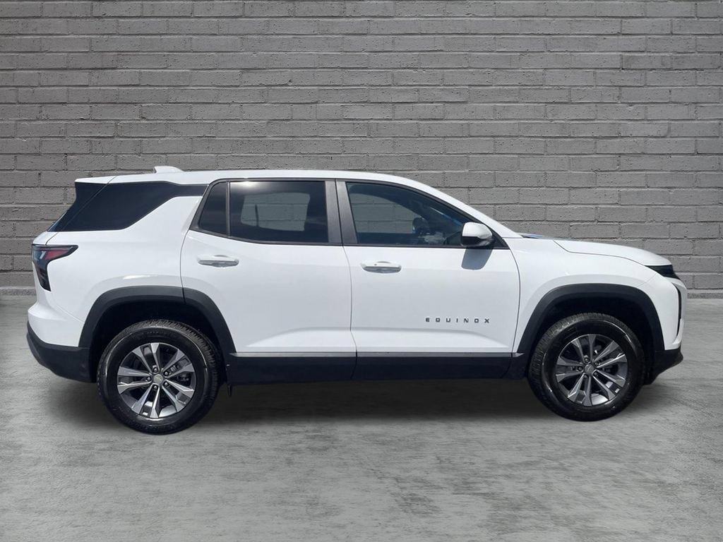 New 2027 Chevrolet Equinox LT AWD/4WD image 8