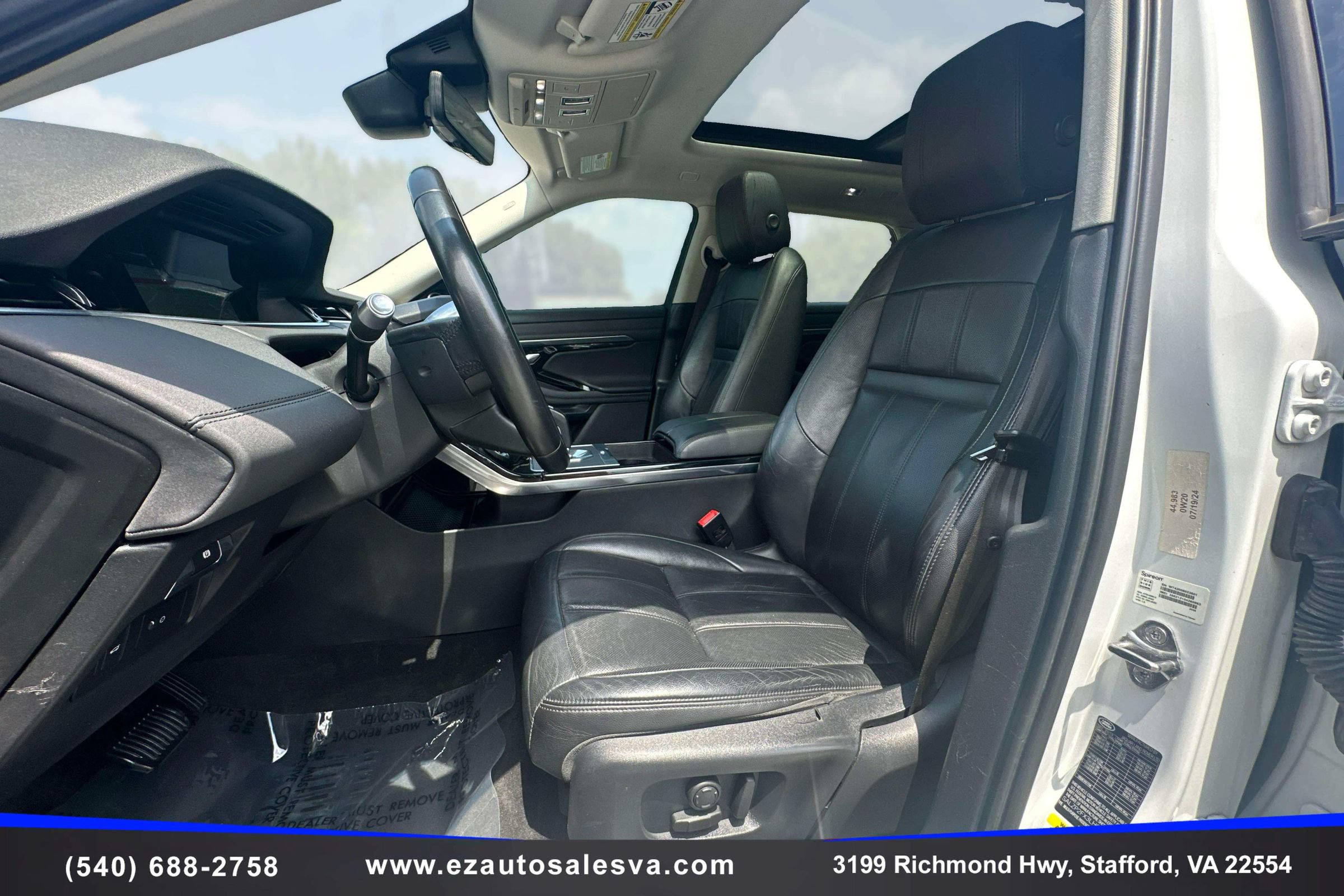 Used 2020 Land Rover Range Rover Evoque SE AWD/4WD image 15
