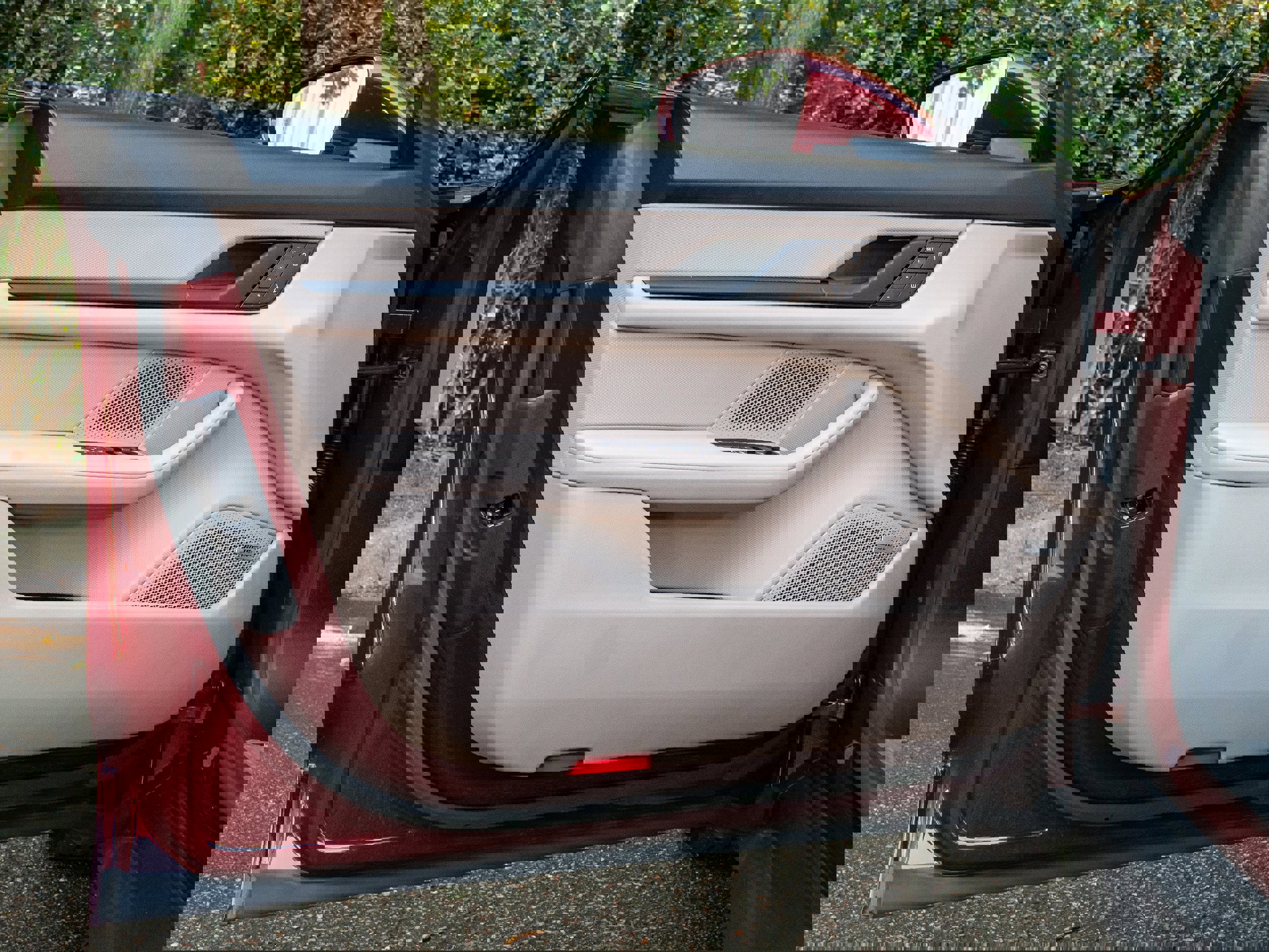 Used 2022 Porsche Taycan 4S image 29