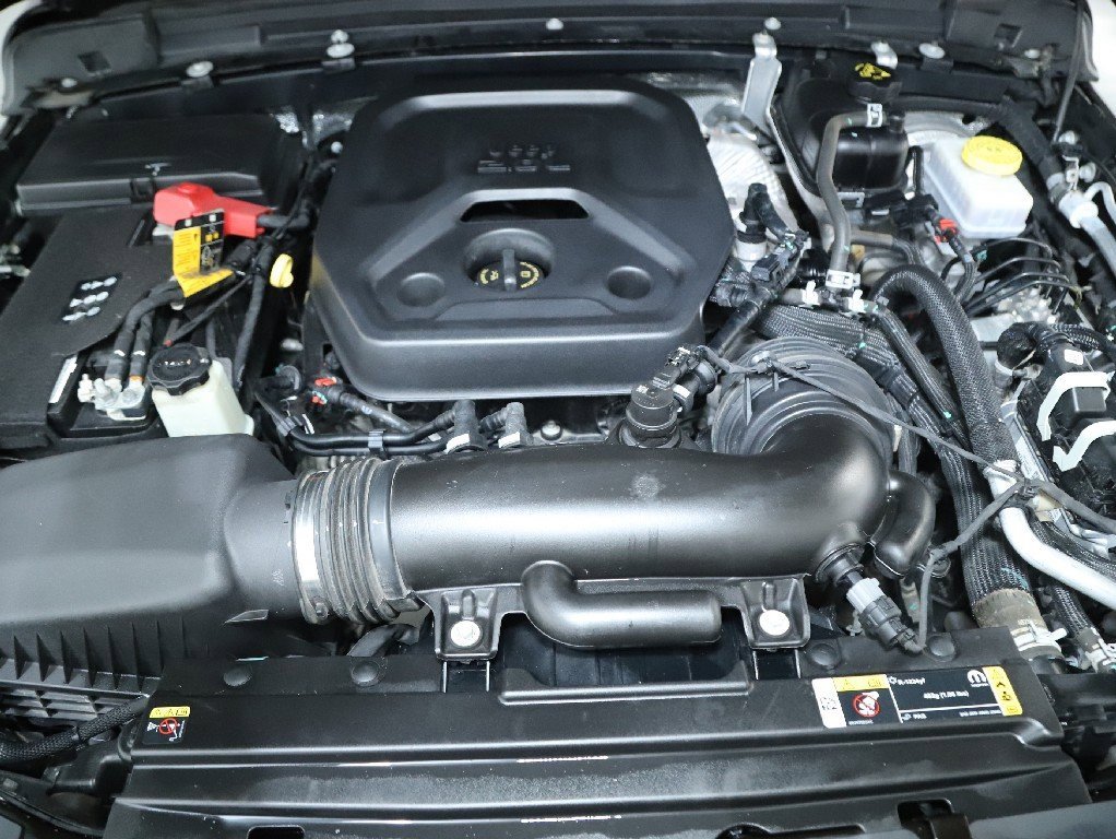 Used 2024 Jeep Wrangler Sport S image 31