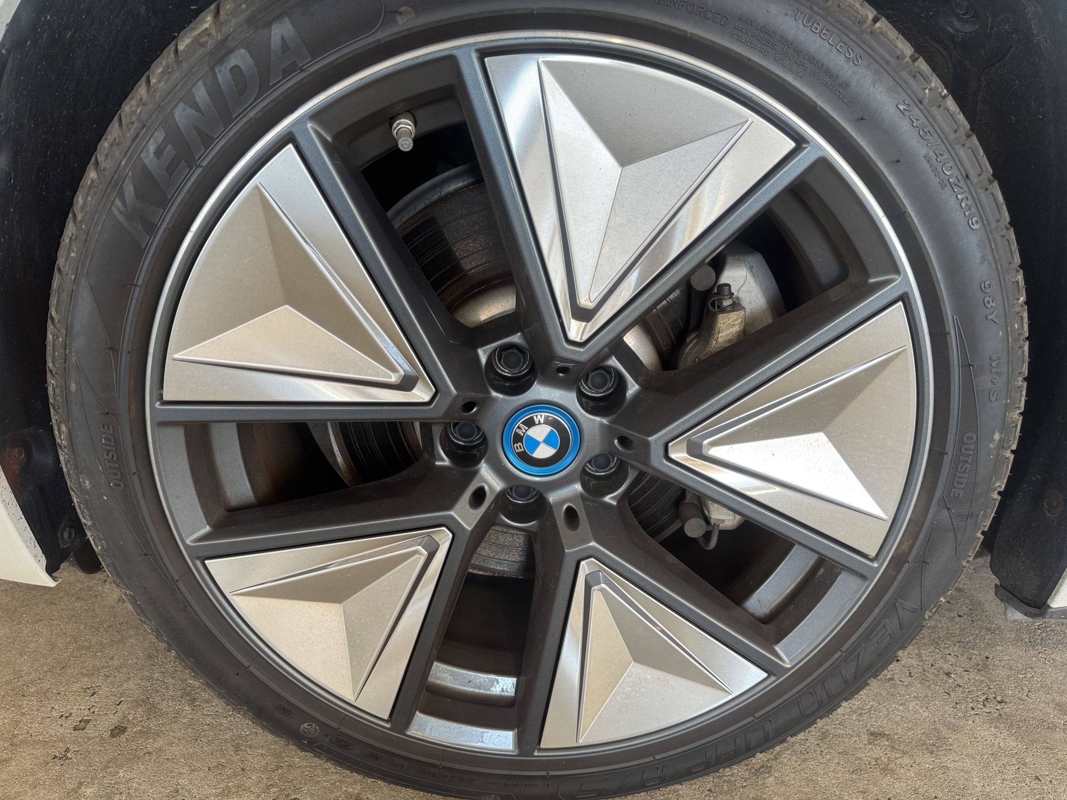 Certified 2024 BMW i4 eDrive35 w/ Premium Package RWD image 10