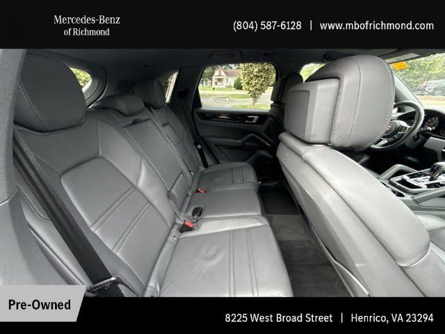 Used 2020 Porsche Cayenne AWD/4WD image 16