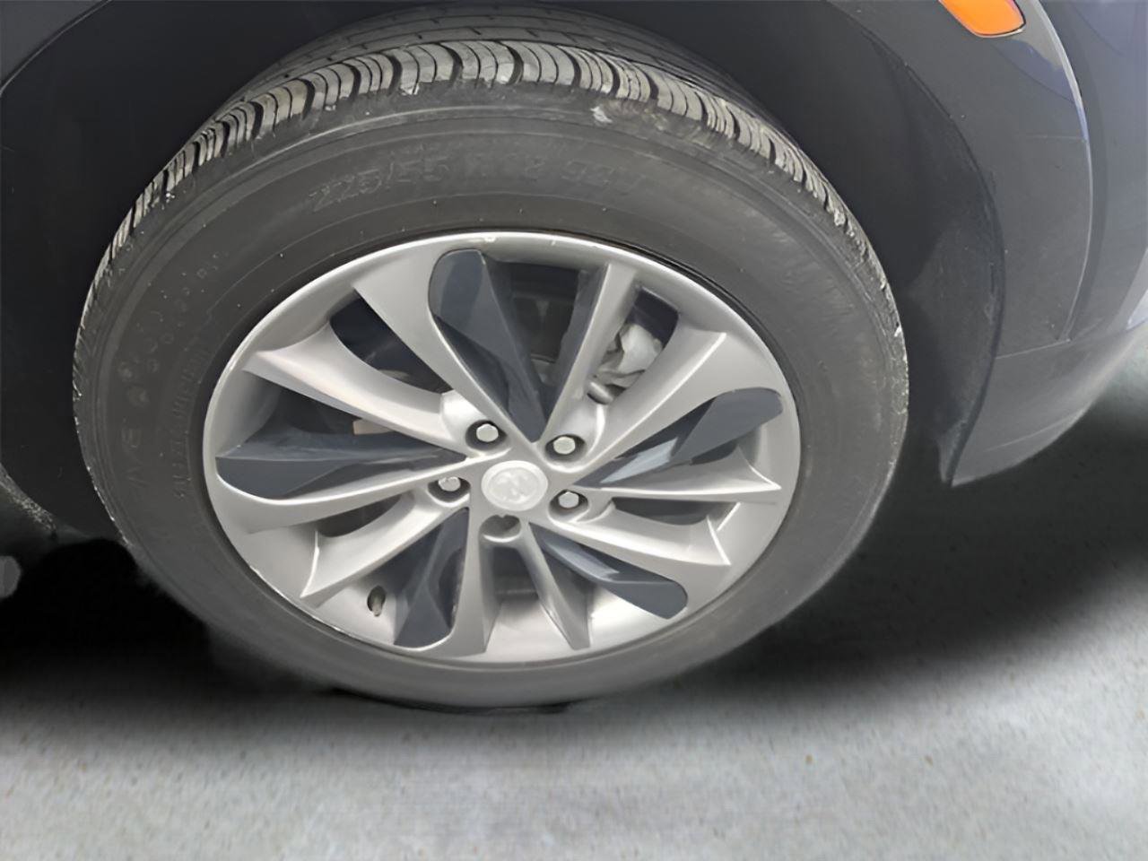 Used 2022 Buick Encore GX Preferred w/ Sport Touring Package image 31