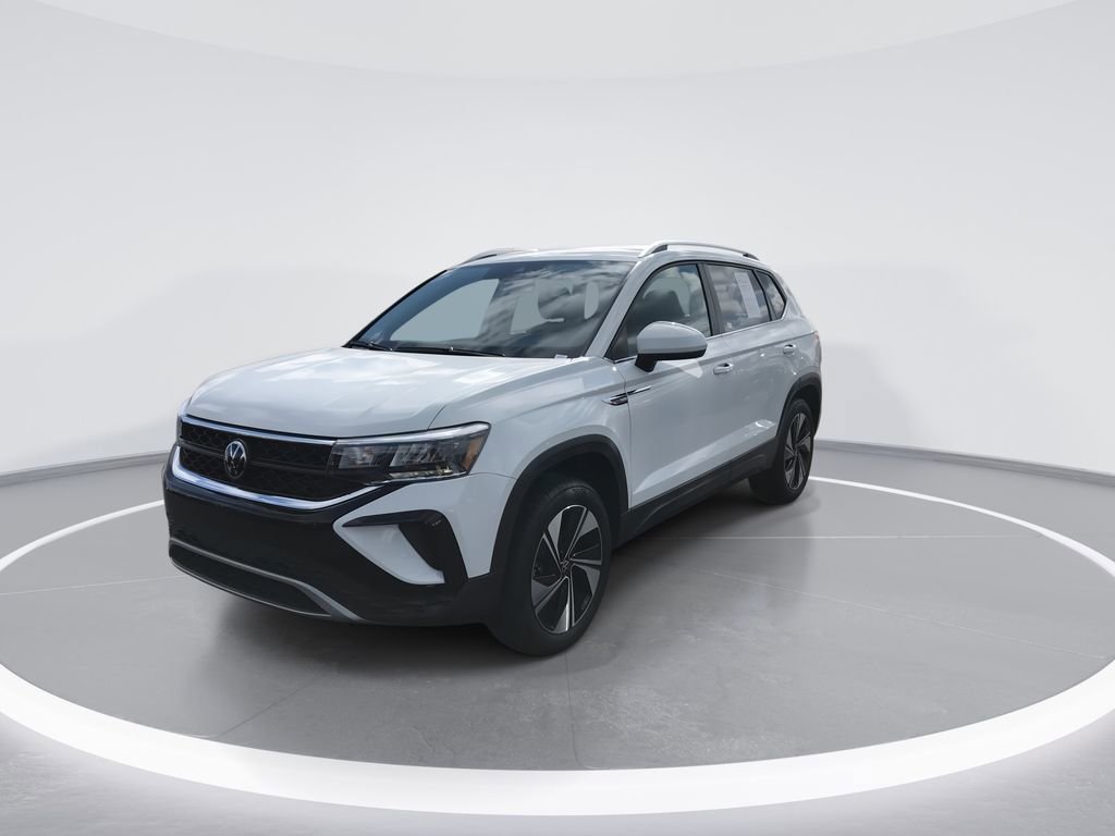 Used 2024 Volkswagen Taos SE image 4