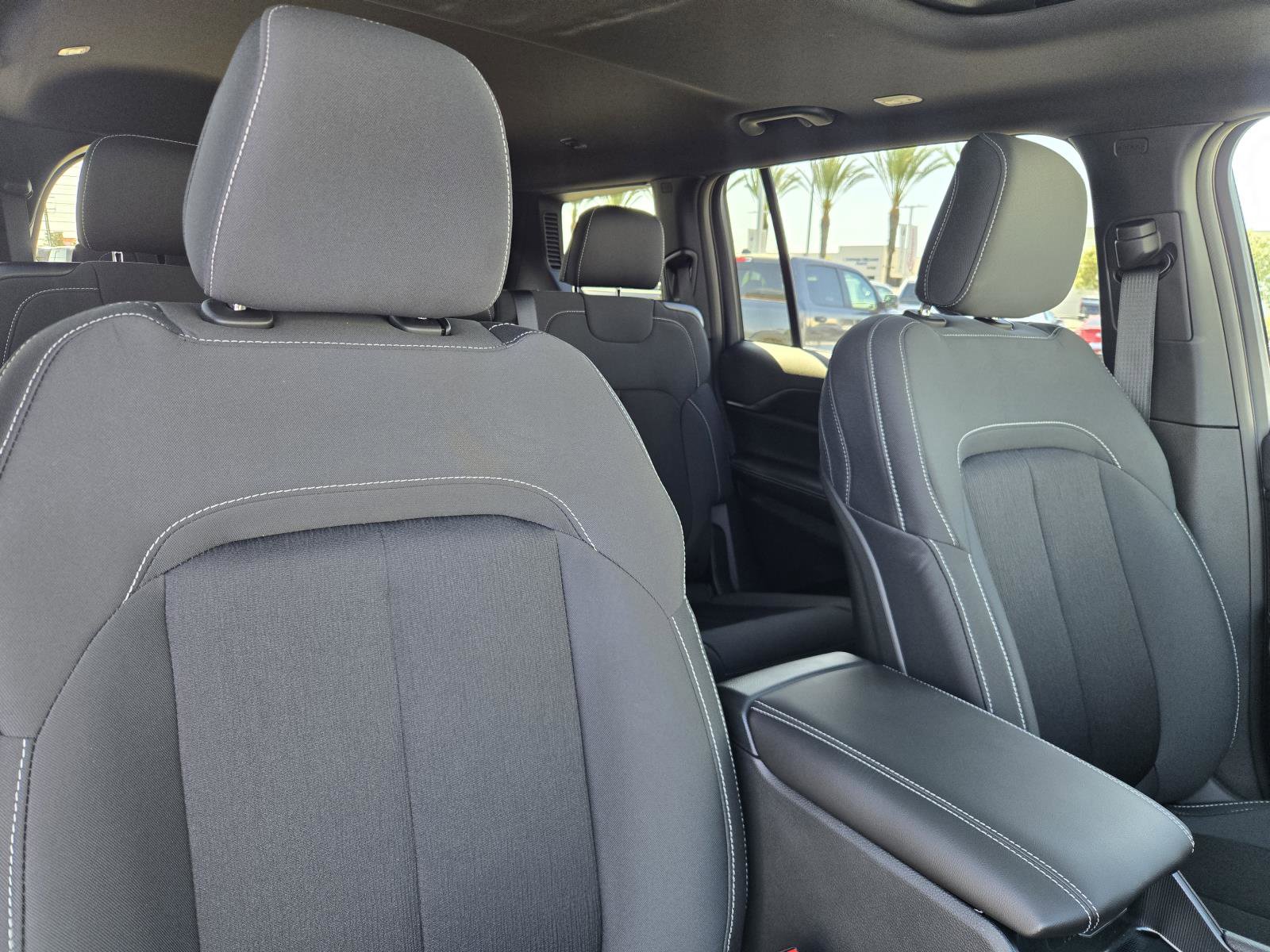 New 2026 Jeep Grand Cherokee L 2WD image 33