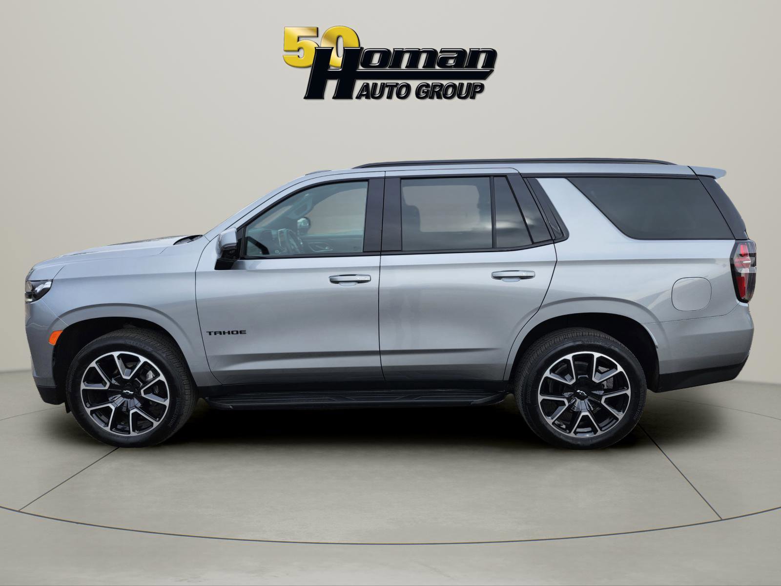 Used 2023 Chevrolet Tahoe RST w/ Luxury Package AWD/4WD image 2